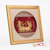 Quà tặng tranh Đôi Thiên Nga dát vàng 24k ACT GOLD ISO 9001:2015 (Mẫu 3)