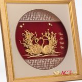 Quà tặng tranh Đôi Thiên Nga dát vàng 24k ACT GOLD ISO 9001:2015 (Mẫu 3)