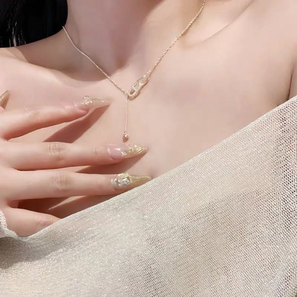  Dây chuyền Lucinda 