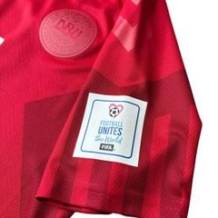 ÁO BÓNG ĐÁ ĐAN MẠCH 2022/23 CHÍNH HÃNG SÂN NHÀ FAN 218713 - NAME PATCH WORLD CUP ERIKSEN