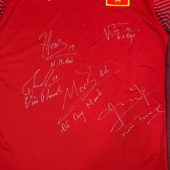 ÁO BÓNG ĐÁ VIỆT NAM 2018 SÂN NHÀ CHÍNH HÃNG PLAYER + CHỮ KÍ CẦU THỦ