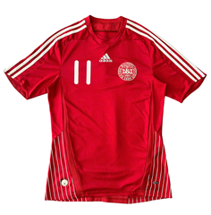 ÁO BÓNG ĐÁ TUYỂN ĐAN MẠCH 2008/10 CHÍNH HÃNG SÂN NHÀ BẢN FAN NAMESET BENDTNER 11 - 624045 - 9/10