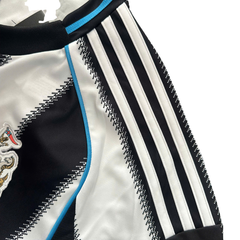 ÁO BÓNG ĐÁ NEWCASTLE UNITED 2025/26 SÂN NHÀ CHÍNH HÃNG BẢN FAN JI7382