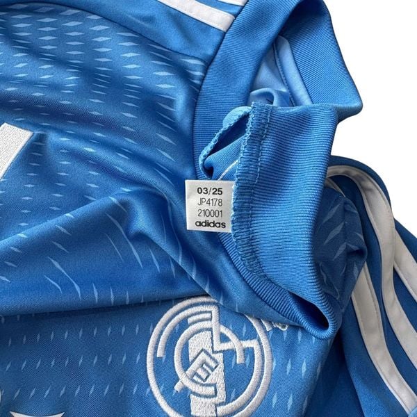 ÁO BÓNG ĐÁ REAL MADRID 2025/26 THỦ MÔN SÂN NHÀ CHÍNH HÃNG FAN - JP4178