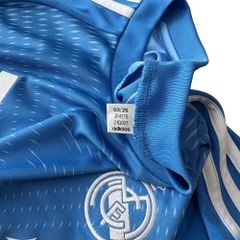 ÁO BÓNG ĐÁ REAL MADRID 2025/26 THỦ MÔN SÂN NHÀ CHÍNH HÃNG FAN - JP4178
