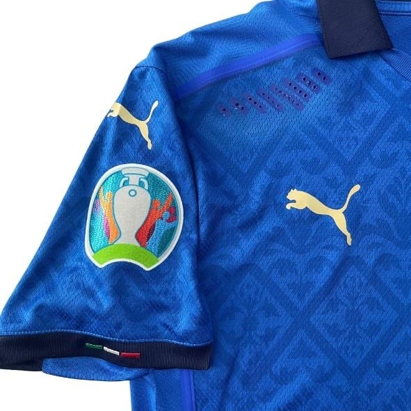 ÁO BÓNG ĐÁ ITALIA 2020/21 CHÍNH HÃNG SÂN NHÀ PLAYER - 762919-01 ( NAMESET JORGINHO-8, PATCH EURO + RESCPECT, MATCH DETAILS CHUNG KẾT EURO 2021 ,ÁO BỊ BẠC MÀU 1 SỐ CHỖ NHƯ TRÊN HÌNH, 8/10)