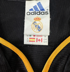 ÁO BÓNG ĐÁ REAL MADRID 1999/01 CHÍNH HÃNG SÂN KHÁCH NAMESET MAKELELE 24 - 627114