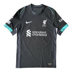 ÁO BÓNG ĐÁ LIVERPOOL 2024/25 SÂN KHÁCH CHÍNH HÃNG PLAYER - VAN DIJK #4 + PATCH C1 - FN8761-322.