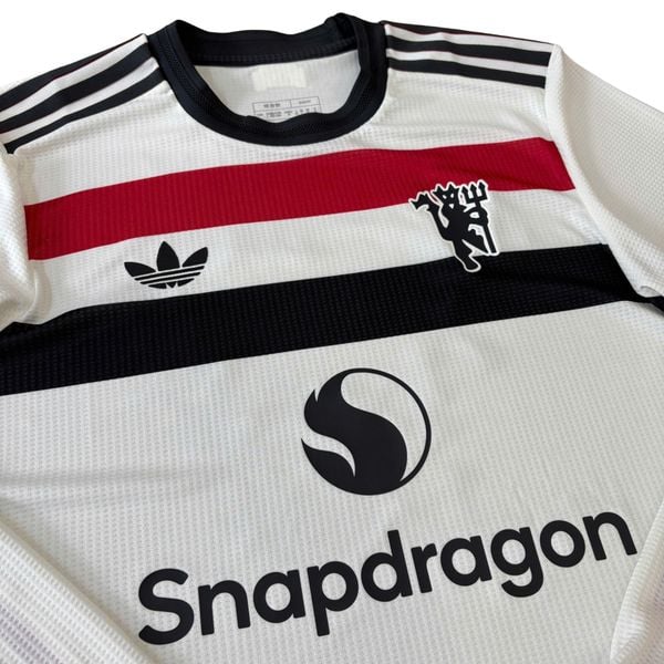 ÁO BÓNG ĐÁ MANCHESTER UNITED 2024/25 THỨ BA TAY DÀI CHÍNH HÃNG PLAYER - PATCH EUROPA LEAGUE + MAINOO #37 - IY7812