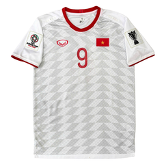 ÁO BÓNG ĐÁ VIỆT NAM 2019 SÂN KHÁCH CHÍNH HÃNG PLAYER 038-923 - NGUYỄN VĂN TOÀN #9 + PATCH ASIAN CUP 2019 - KHÔNG TAG - 10/10