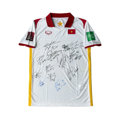 ÁO BÓNG ĐÁ VIỆT NAM 2021 SÂN KHÁCH CHÍNH HÃNG PLAYER + PATCH VÒNG LOẠI WORLD CUP 2022 + CHỮ KÍ CẦU THỦ