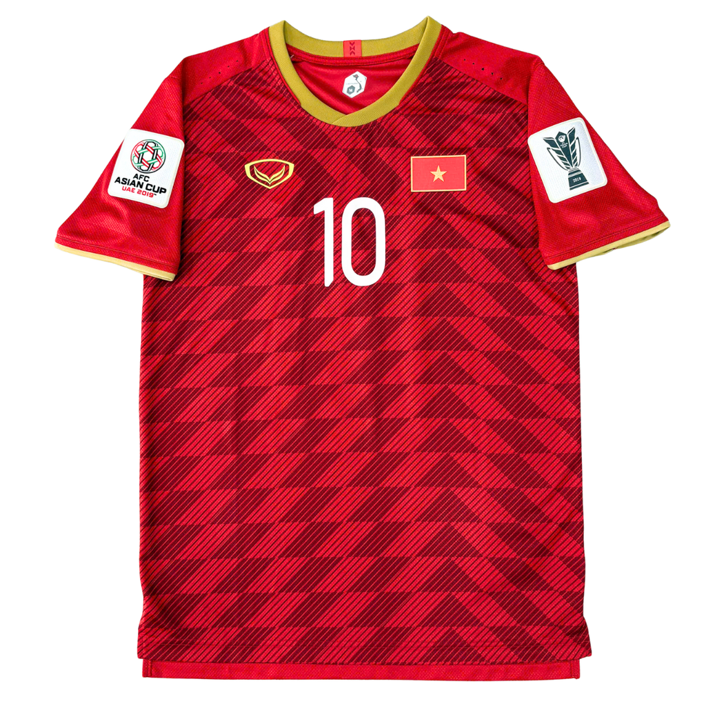 ÁO BÓNG ĐÁ VIỆT NAM 2019 SÂN NHÀ CHÍNH HÃNG PLAYER 038-923 - NGUYỄN CÔNG PHƯỢNG #10 + PATCH ASIAN CUP 2019