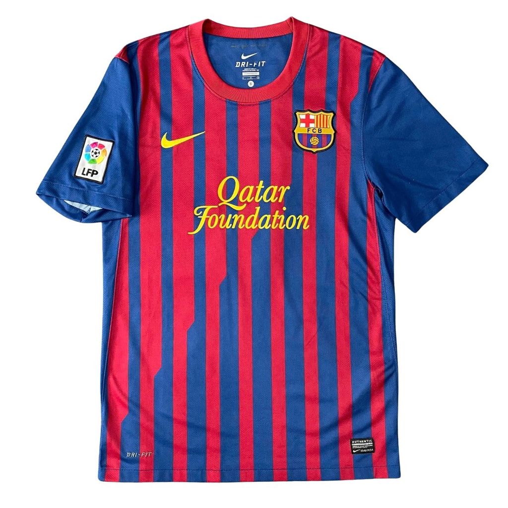 ÁO BÓNG ĐÁ BARCELONA 2011/12 SÂN NHÀ  NAMESET XAVI-6 CHÍNH HÃNG FAN - 419877-486 (KHÔNG TAG)