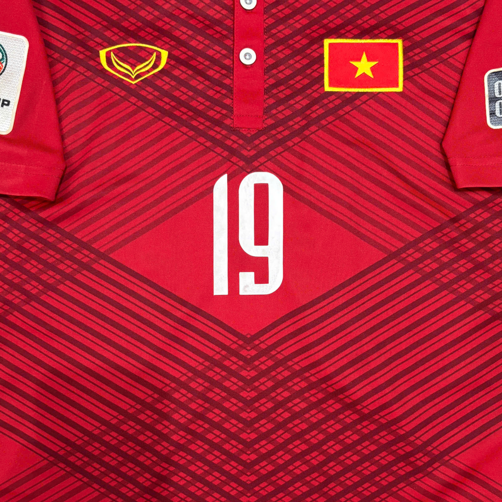 ÁO BÓNG ĐÁ VIỆT NAM	2017 SÂN NHÀ + PATCH VÒNG LOẠI ASIAN CUP 2019 #19 CHÍNH HÃNG