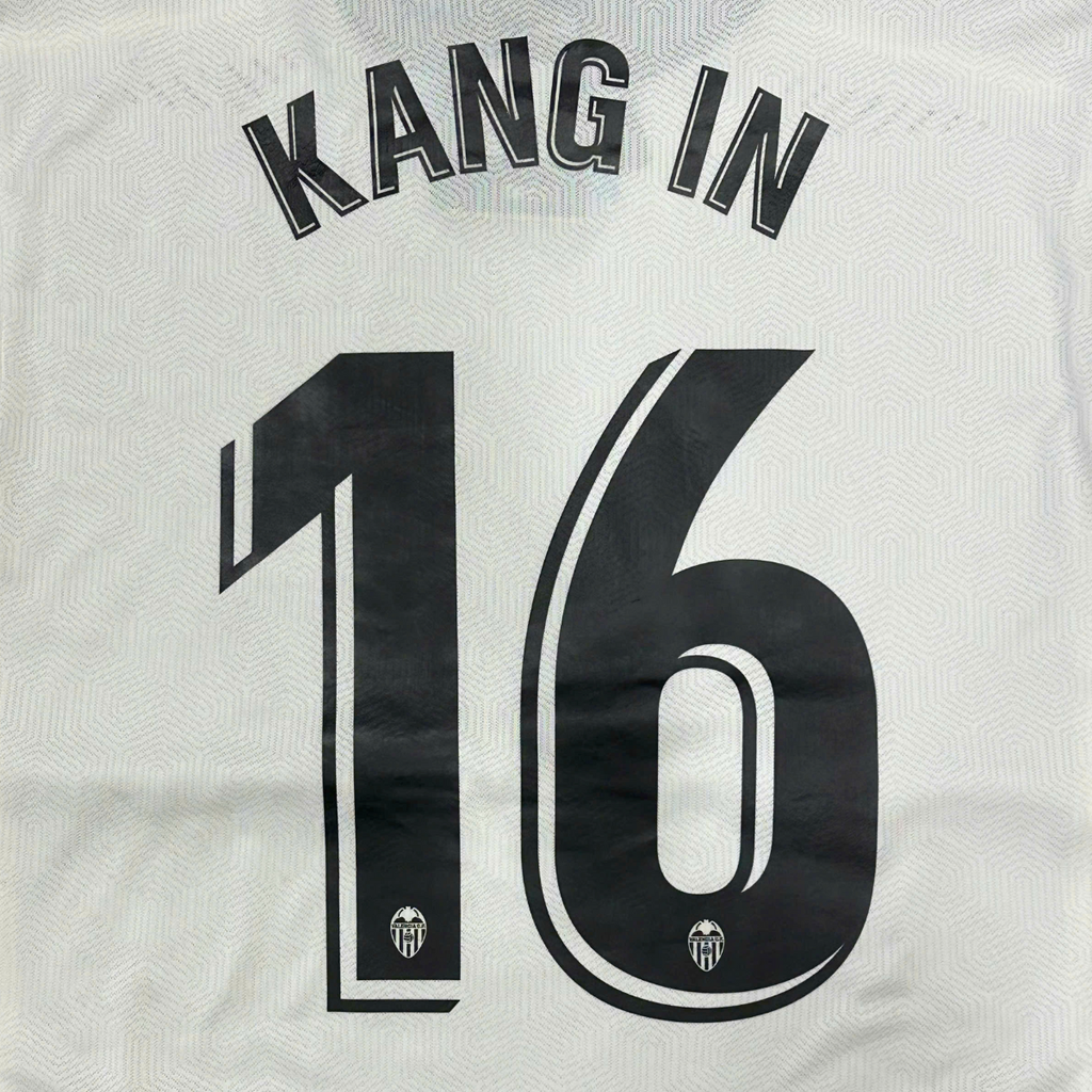 ÁO BÓNG ĐÁ VALENCIA 2020/21 CHÍNH HÃNG SÂN NHÀ BẢN PLAYER NAMESET KANG IN 16 - 757464 01 - 7/10
