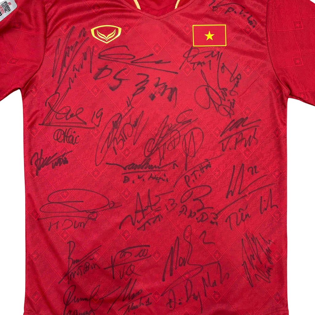 ÁO BÓNG ĐÁ VIỆT NAM 2022 SÂN NHÀ CHÍNH HÃNG PLAYER + PATCH AFF CUP 2022 + CHỮ KÍ CẦU THỦ