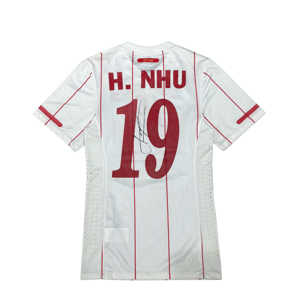 ÁO BÓNG ĐÁ VIỆT NAM 2010 SÂN KHÁCH CHÍNH HÃNG PLAYER #19 H.NHU + CHỮ KÍ
