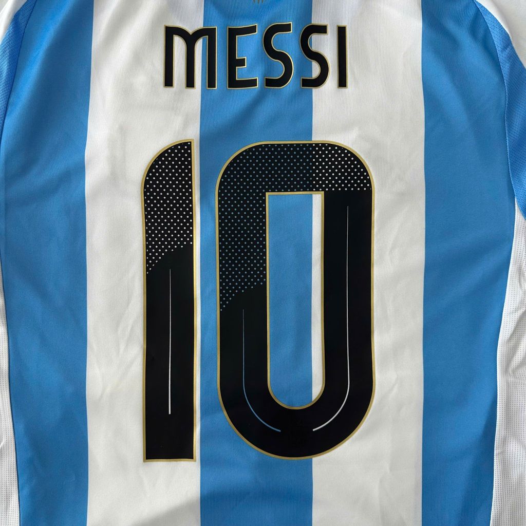 ÁO BÓNG ĐÁ ARGENTINA 2024/25 CHÍNH HÃNG SÂN NHÀ BẢN FAN NAMESET MESSI 10 - IP8409