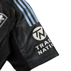 ÁO BÓNG ĐÁ ASTON VILLA 2025/26 SÂN KHÁCH CHÍNH HÃNG PLAYER JN8033