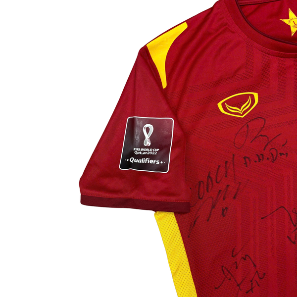 ÁO BÓNG ĐÁ VIỆT NAM 2021 SÂN NHÀ CHÍNH HÃNG PLAYER + PATCH VÒNG LOẠI WORLD CUP 2022 + CHỮ KÍ CẦU THỦ