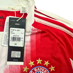 ÁO BÓNG ĐÁ BAYERN MUNICH 2025/26 CHÍNH HÃNG SÂN NHÀ FAN JJ2137