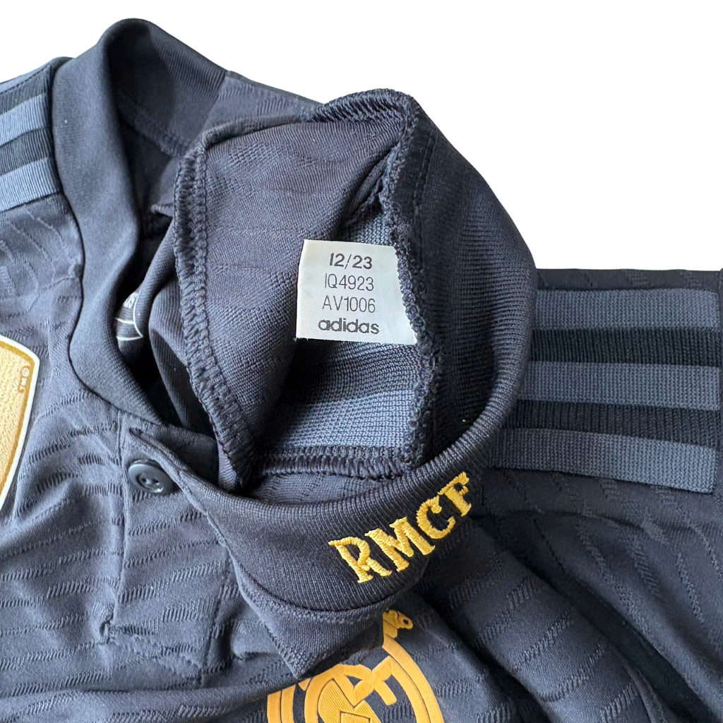 ÁO BÓNG ĐÁ REAL MADRID 2023/24 THỨ BA CHÍNH HÃNG PLAYER - PATCH C1, FIFA WORLD CHAMPIONS 2022 + VINI JR. #7 -- IQ4923