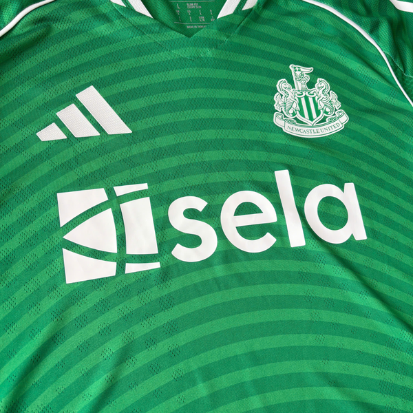 ÁO BÓNG ĐÁ NEWCASTLE UNITED 2025/26 SÂN KHÁCH CHÍNH HÃNG PLAYER JI7383