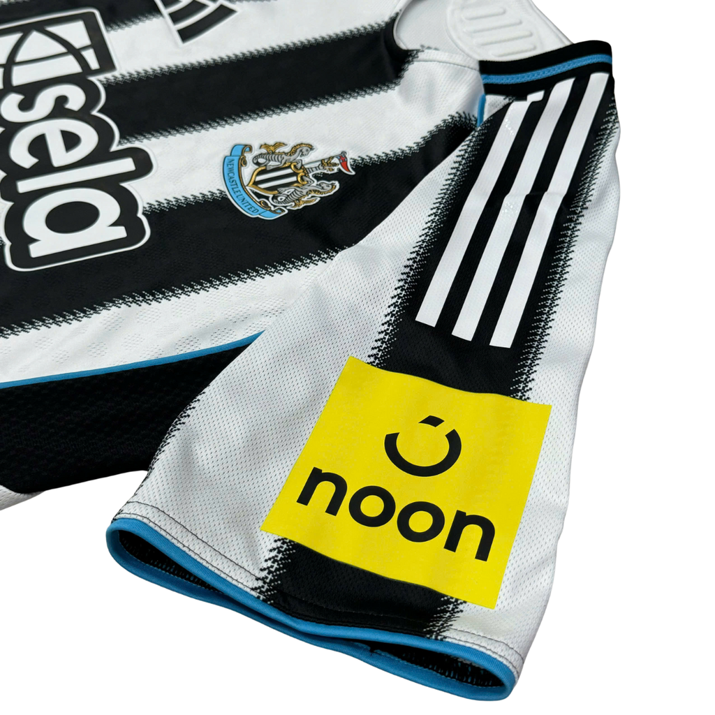 ÁO BÓNG ĐÁ NEWCASTLE UNITED 2025/26 SÂN NHÀ CHÍNH HÃNG PLAYER JI7391 - KHÔNG TAG - 10/10