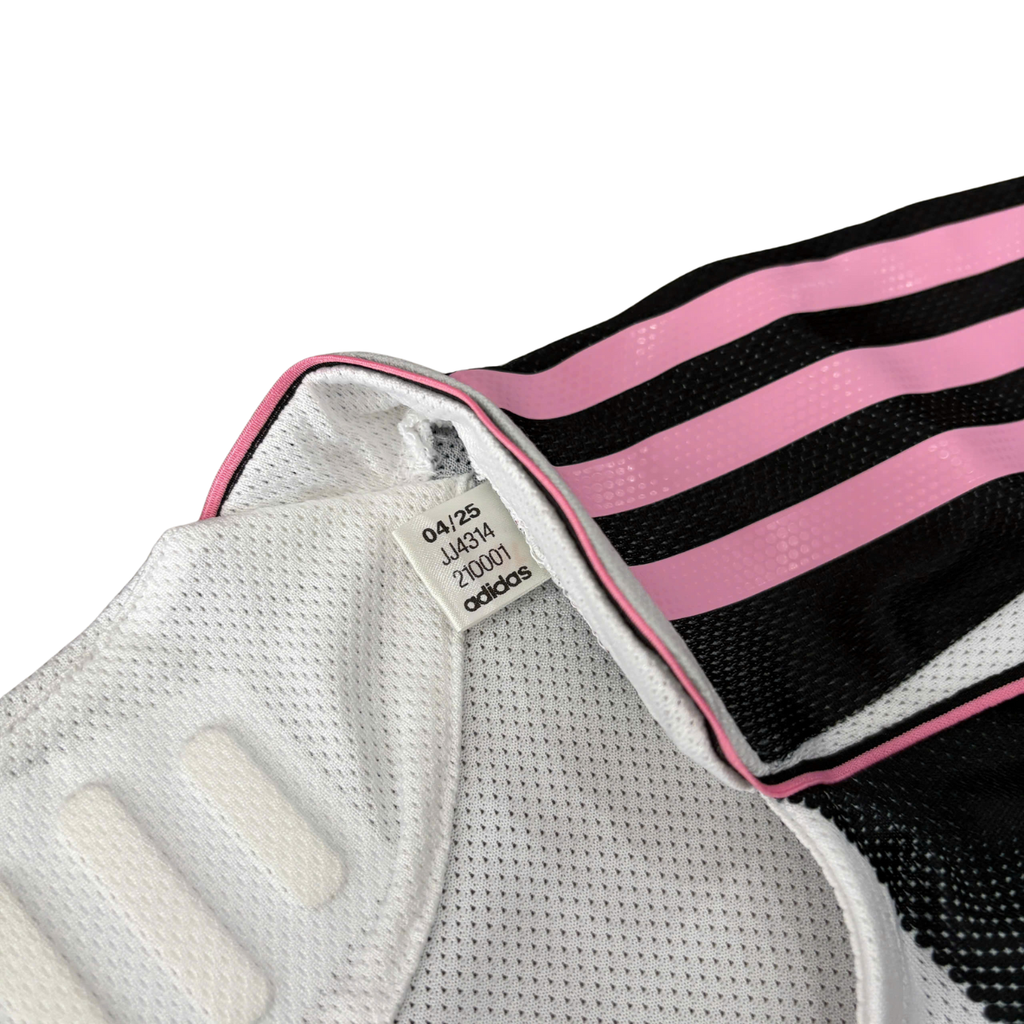 ÁO BÓNG ĐÁ JUVENTUS 2025/26 SÂN NHÀ CHÍNH HÃNG PLAYER KHÔNG TAG JJ4314