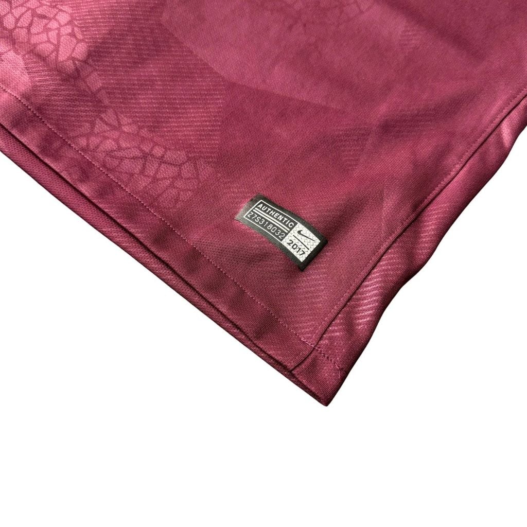 ÁO BÓNG ĐÁ BARCELONA 2017/18 CHÍNH HÃNG SÂN KHÁCH THỨ BA FAN 847253-683 - NAME PATCH UEFA SUAREZ