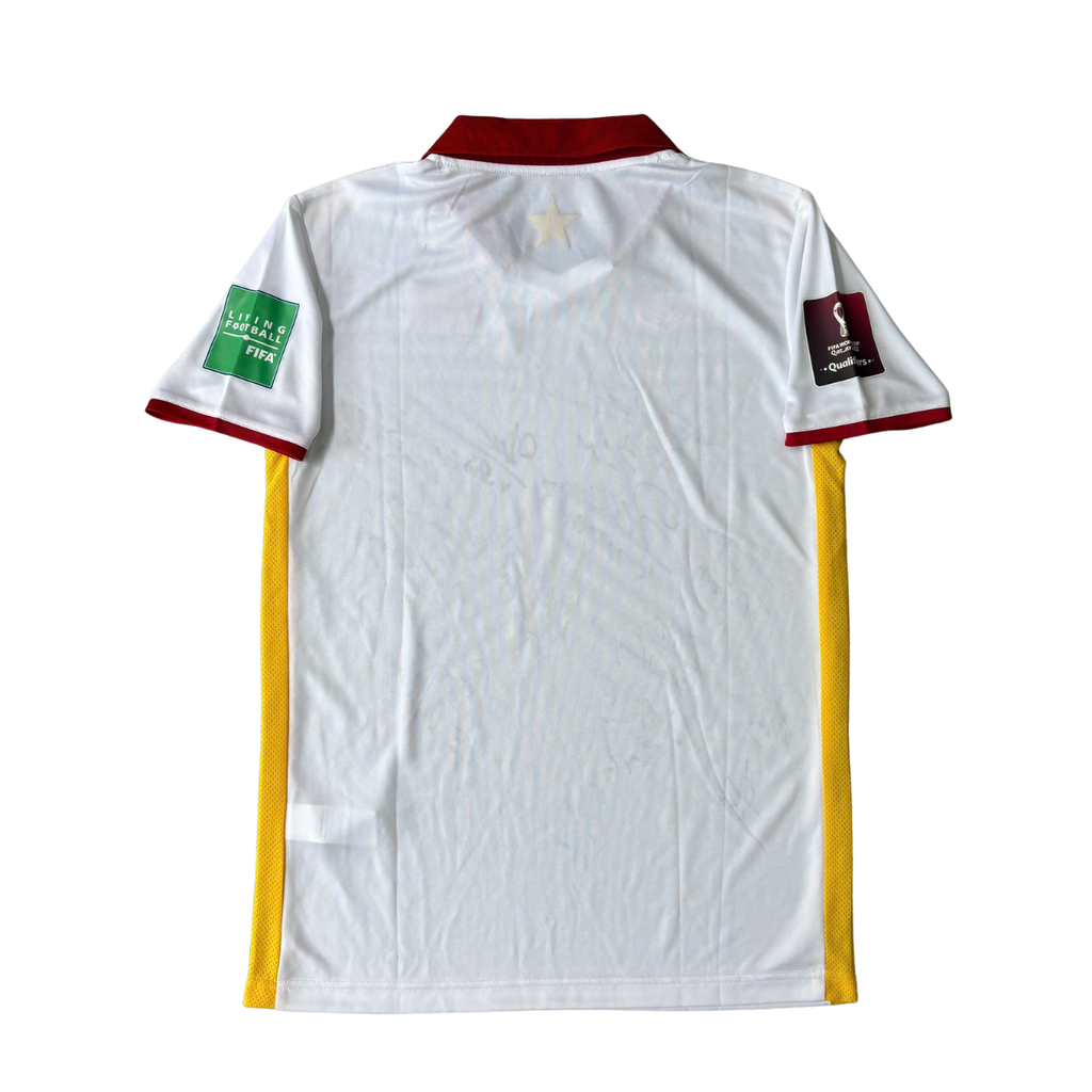 ÁO BÓNG ĐÁ VIỆT NAM 2021 SÂN KHÁCH CHÍNH HÃNG PLAYER + PATCH VÒNG LOẠI WORLD CUP 2022 + CHỮ KÍ CẦU THỦ