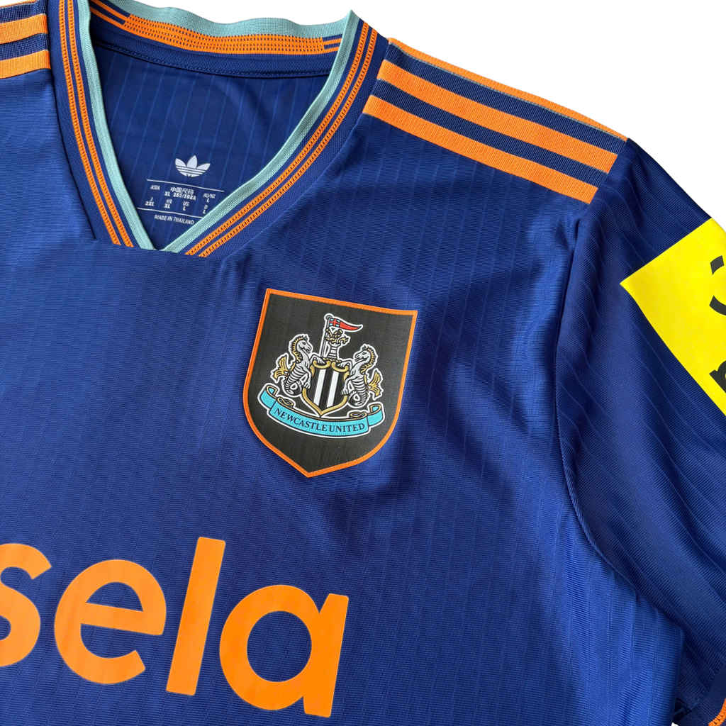 ÁO BÓNG ĐÁ NEWCASTLE UNITED 2025/26 THỨ BA CHÍNH HÃNG PLAYER TONALI 8 KHÔNG TAG JI7388