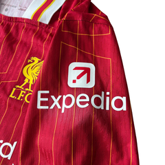 ÁO BÓNG ĐÁ LIVERPOOL 2024/25 SÂN NHÀ CHÍNH HÃNG PLAYER + PATCH C1 & ALEXANDER-ARNOLD #66 FN8776-688.