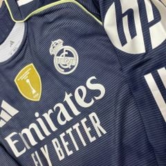 ÁO BÓNG ĐÁ REAL MADRID TAY DÀI 2025/26 SÂN KHÁCH PLAYER CHÍNH HÃNG - NAMESET BELLINGHAM #5 - PATCH C1 - KHIÊN VÔ ĐỊCH FIFA INTERCONTINENTAL 2024  - JV5924