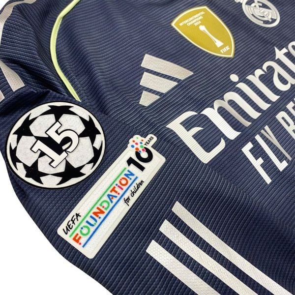 ÁO BÓNG ĐÁ REAL MADRID TAY DÀI 2025/26 SÂN KHÁCH PLAYER CHÍNH HÃNG - NAMESET BELLINGHAM #5 - PATCH C1 - KHIÊN VÔ ĐỊCH FIFA INTERCONTINENTAL 2024  - JV5924