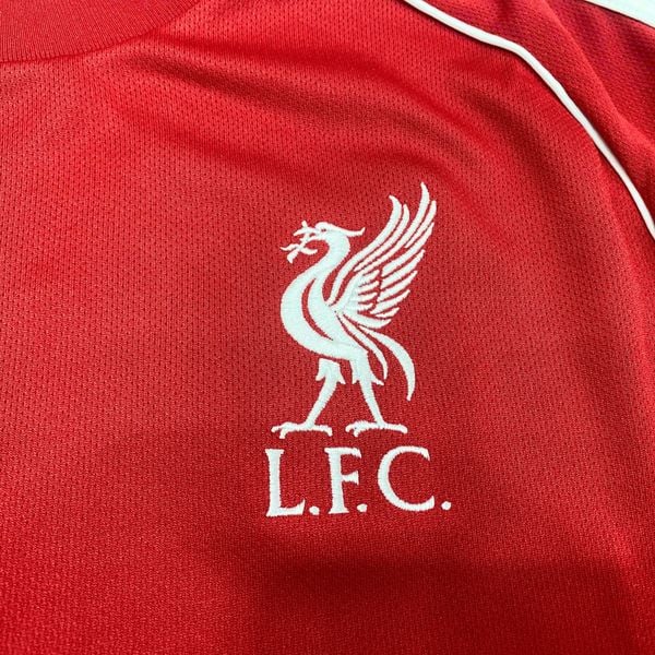 ÁO BÓNG ĐÁ LIVERPOOL SÂN NHÀ 2025/26 TAY DÀI CHÍNH HÃNG FAN JV6456
