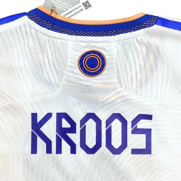 ÁO BÓNG ĐÁ REAL MADRID 2021/22 SÂN NHÀ CHÍNH HÃNG PLAYER - NAMESET KROSS #8 - GQ1360