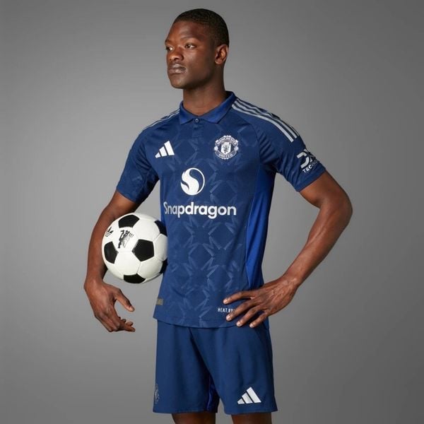 QUẦN MANCHESTER UNITED 2024/25 CHÍNH HÃNG SÂN KHÁCH PLAYER IU1385