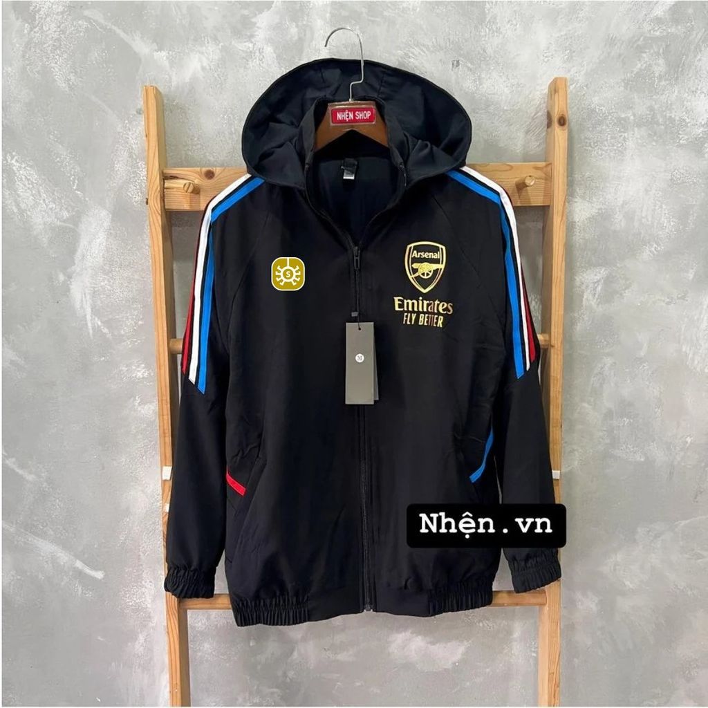 ÁO KHOÁC GIÓ ARSENAL ĐEN SỌC 3 MÀU 2023/24