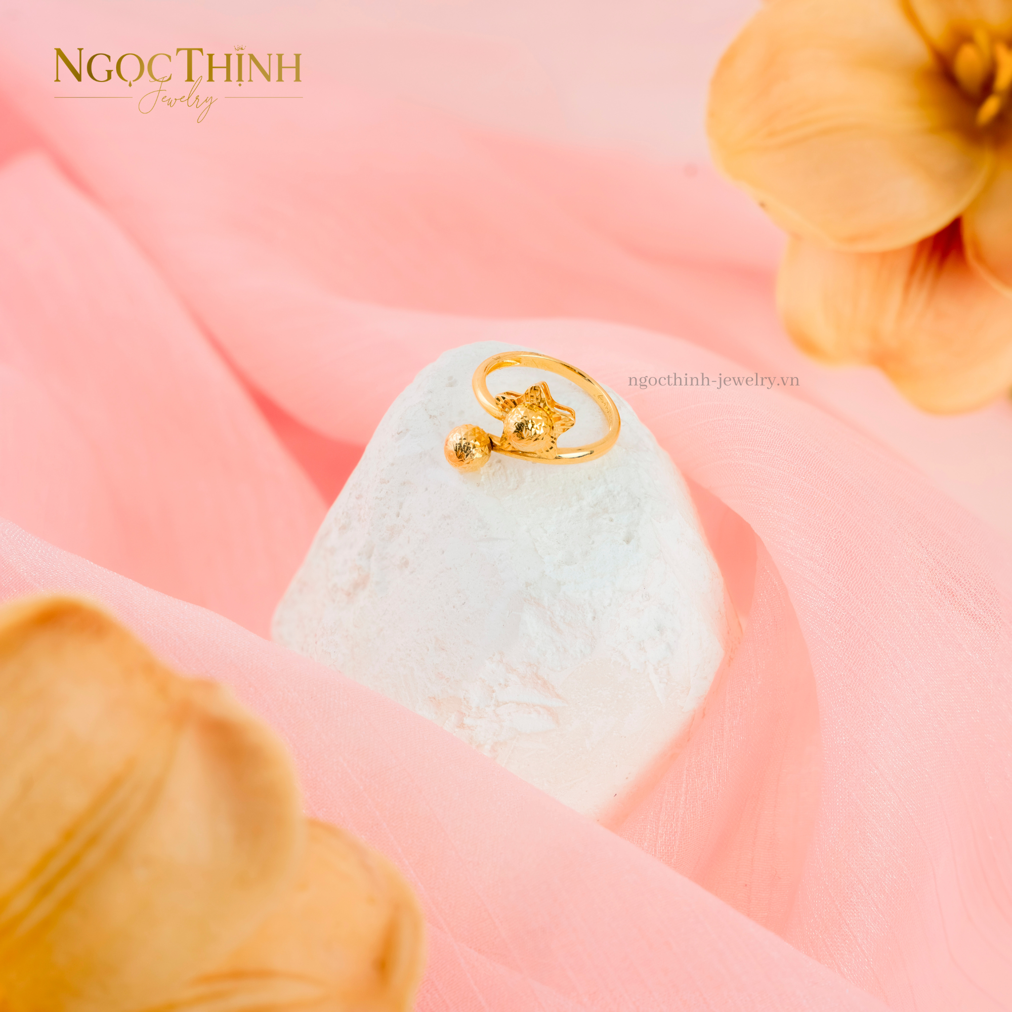 Nhẫn nữ