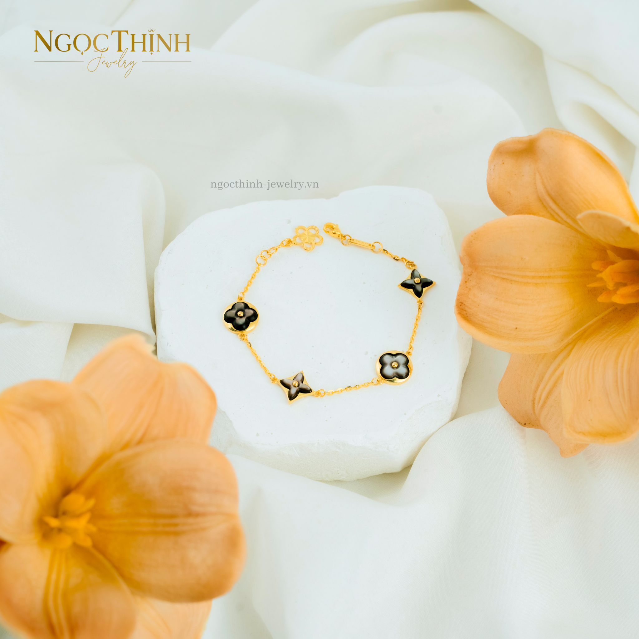 Lắc tay nữ