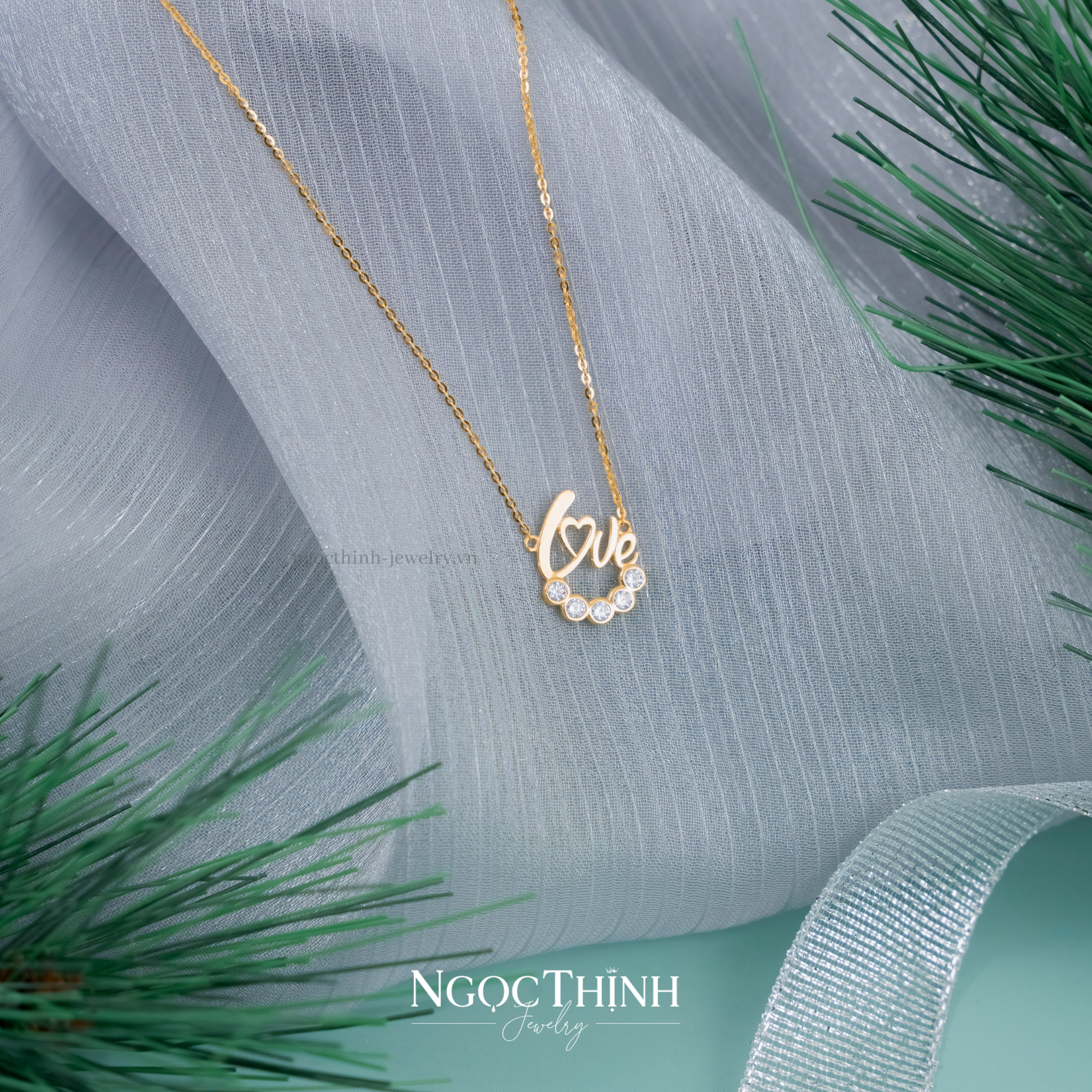 Dây chuyền liền mặt