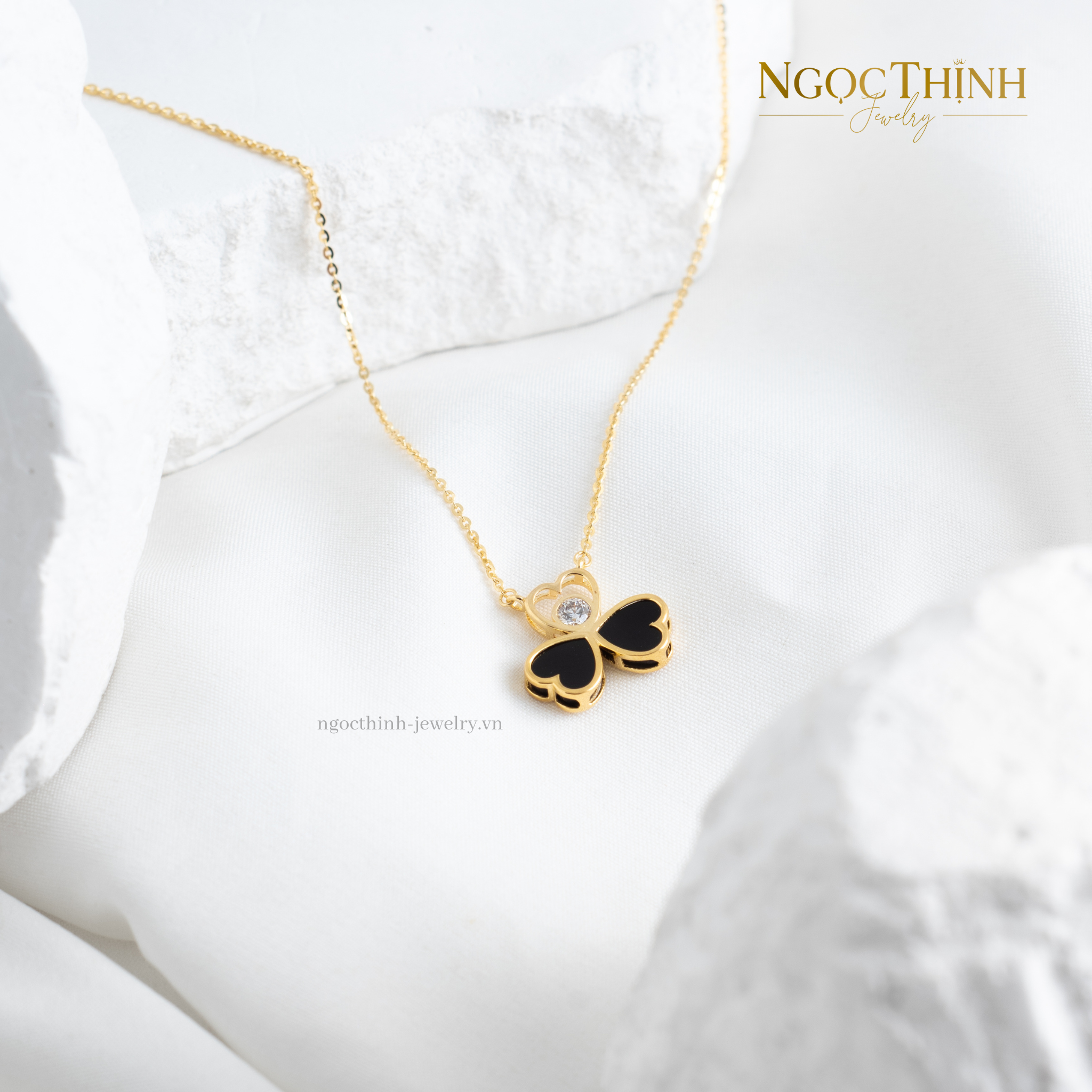 Dây chuyền liền mặt