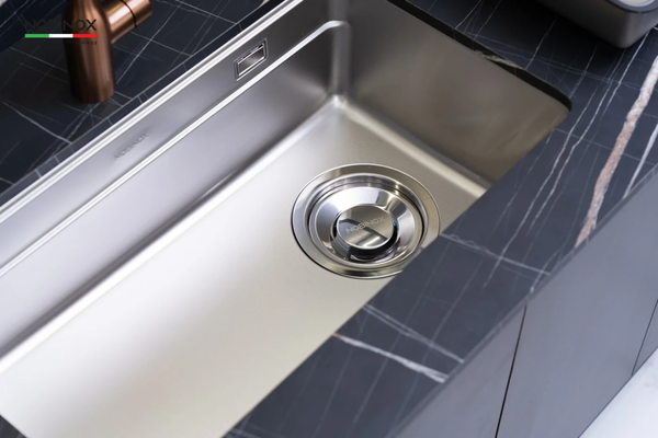Chậu rửa bát 1 hố Nobinox ARVO V676 Tặng Vòi rửa dây rút Nobinox NX202