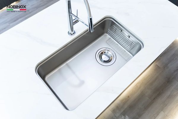 Chậu âm Nobinox NOVA A282M Tặng vòi dây rút Nobinox IVY NX202