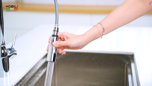 Vòi rửa bát dây rút Nobili Mania NB305C