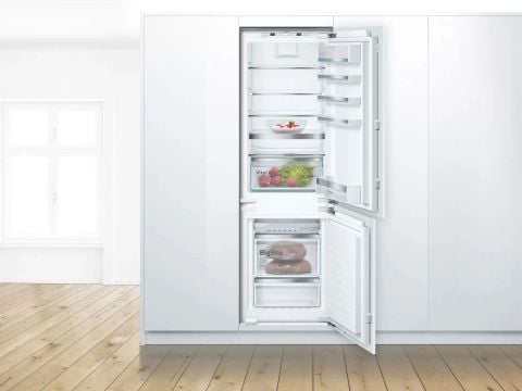 Tủ Lạnh Âm BOSCH KIN86AF30O SERIE 6 254 LÍT