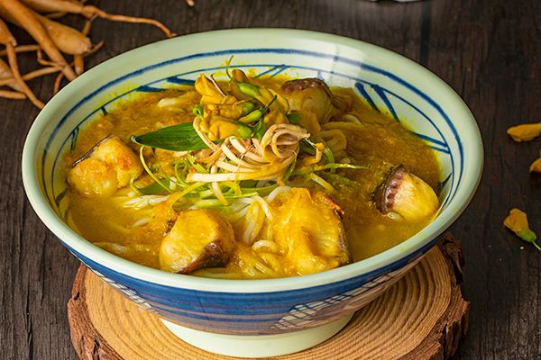 Bún cá thảo mộc Hoàng Yến 