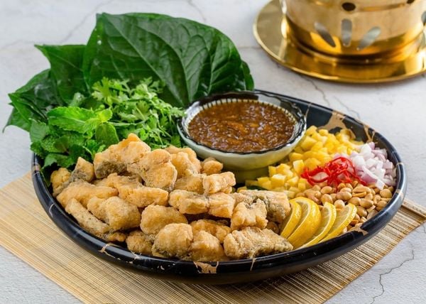  Cá chẽm phi lê cuốn ngũ vị 