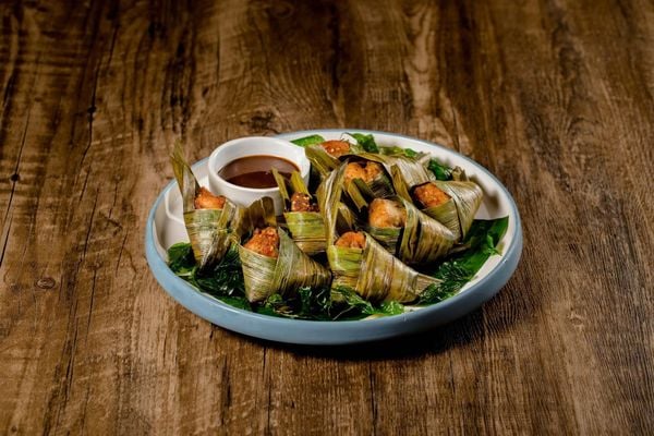  Gà cuộn lá dứa chiên 